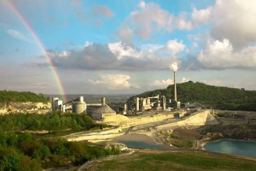 Did you know that #Maastricht is home to this beautiful cloud factory? ☁ Looks like it makes rainbow