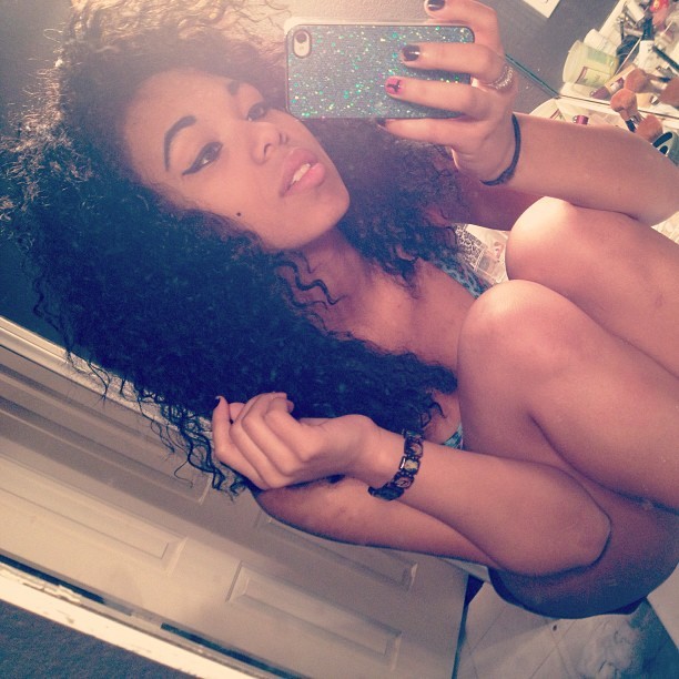 ilove-puxxy:  hello followers :) 