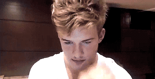 misslifeisbeautiful: Oscar Klefbom everybody. Sweden’s best kept secret!  Quick facts: Defenseman fo