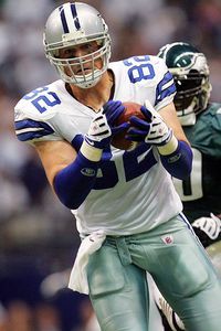 mysportyboy2:  jason witten shirtless and bulge Follow the Hottest sportsmen…. http://mysportyboy2.tumblr.com/