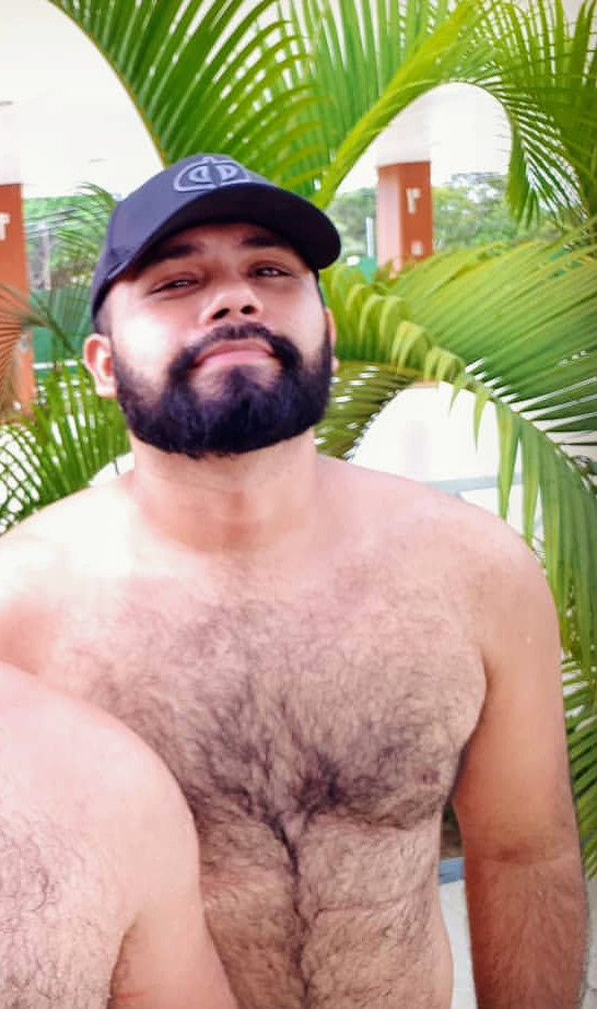 bear-hairy:  Déjanos tu comentario 🐻 . Rebloguea y comparte el contenido si te