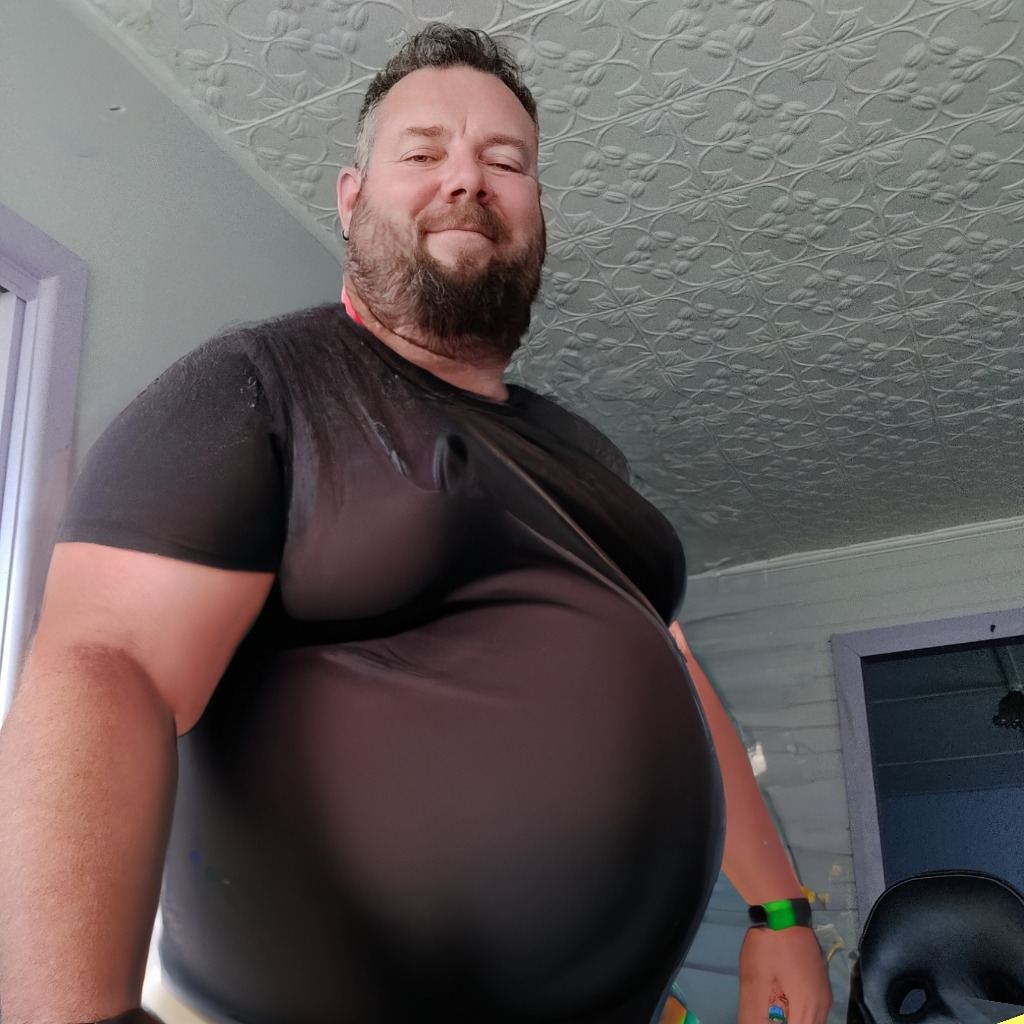 bigboyproject:A little editing to give me a fatter face to match the body.. Another good goal to aspire to I think.. (AI creation) What’s your thoughts? How heavy would I be here?How long will it take to get to this size?Will I love being this big?