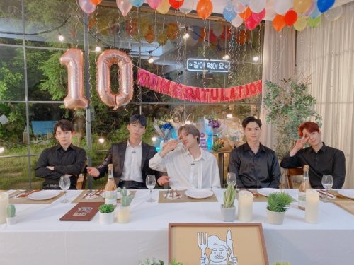 Happy 10th anniversary to Teen Top  ♥https://t.co/WvdtDQrvcN?amp=1