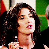 kristen-wiig-deactivated2014080:  get to know me meme: [1/5] female characters →