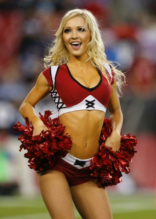 packmanfiftytwo: Andrea of the Arizona Cardinals Cheerleaders is unbelievable!