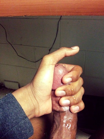 addicted2cakes:  babiboi07:  babiboi07.tumblr.com  Send pics to Single_nigga_2000@yahoo.com