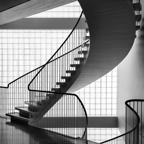 b22-design:  Alvar Aalto photo by Peter Barnes 