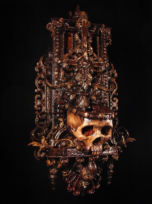 obsessedwithskulls:  Check out these amazing assemblages from Goatus Art!  Lot’s more on the website.  http://www.goatusart.com/ 