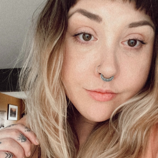 abbymo:  I could go for a cuddle and a movie. 