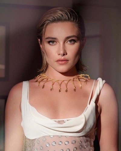 florencepughnews:Florence Pugh for the 2022 Governors’ Awards by Peter Lux