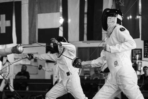 dashboard-hula:Another of my favs from the many I shot. #wanderingokie #fencing #sportsphotography #