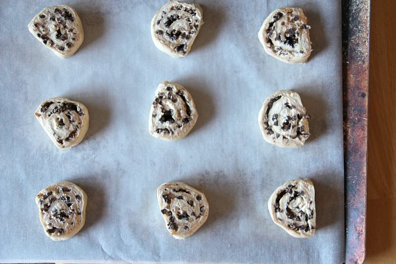 thecakebar:  Chocolate Chip Cream Cheese Cookies Tutorial 