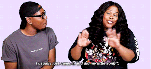 nabyss: bana05:  nerd4music:  “It’d take three weeks to do a single episode [of Glee]? So you’d on a Monday be doing a scene for episode eight, and then the next day, episode ten? How’d you keep that straight?”  AMBER RILEY plays SONG ASSOCIATION