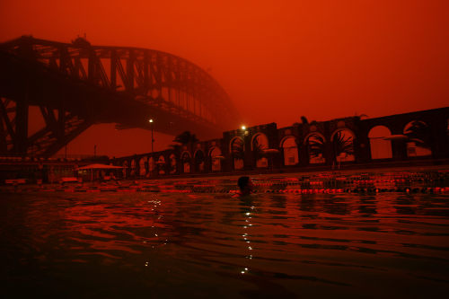 XXX dashokeypokey:   the sydney dust storm in photo