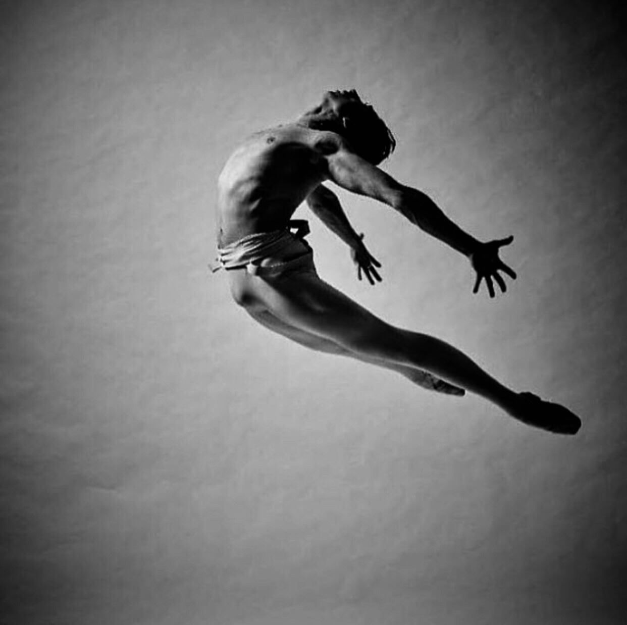 pas-de-duhhh:  Cherevychko Denys principal dancer with Vienna State Ballet photographed