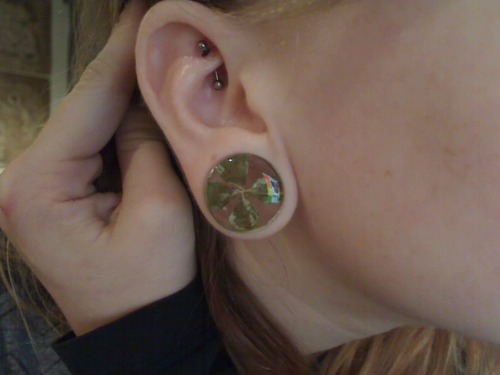 n0bodynoteventherain:Got my rook pierced today! The pain was alright… Doesn’t hurt at a