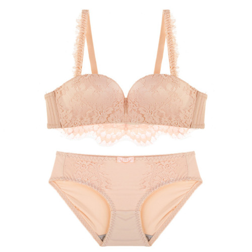 Place that lovely set in full command as the Ingrid Push Up Bra creates that nice, rounded cleavage 