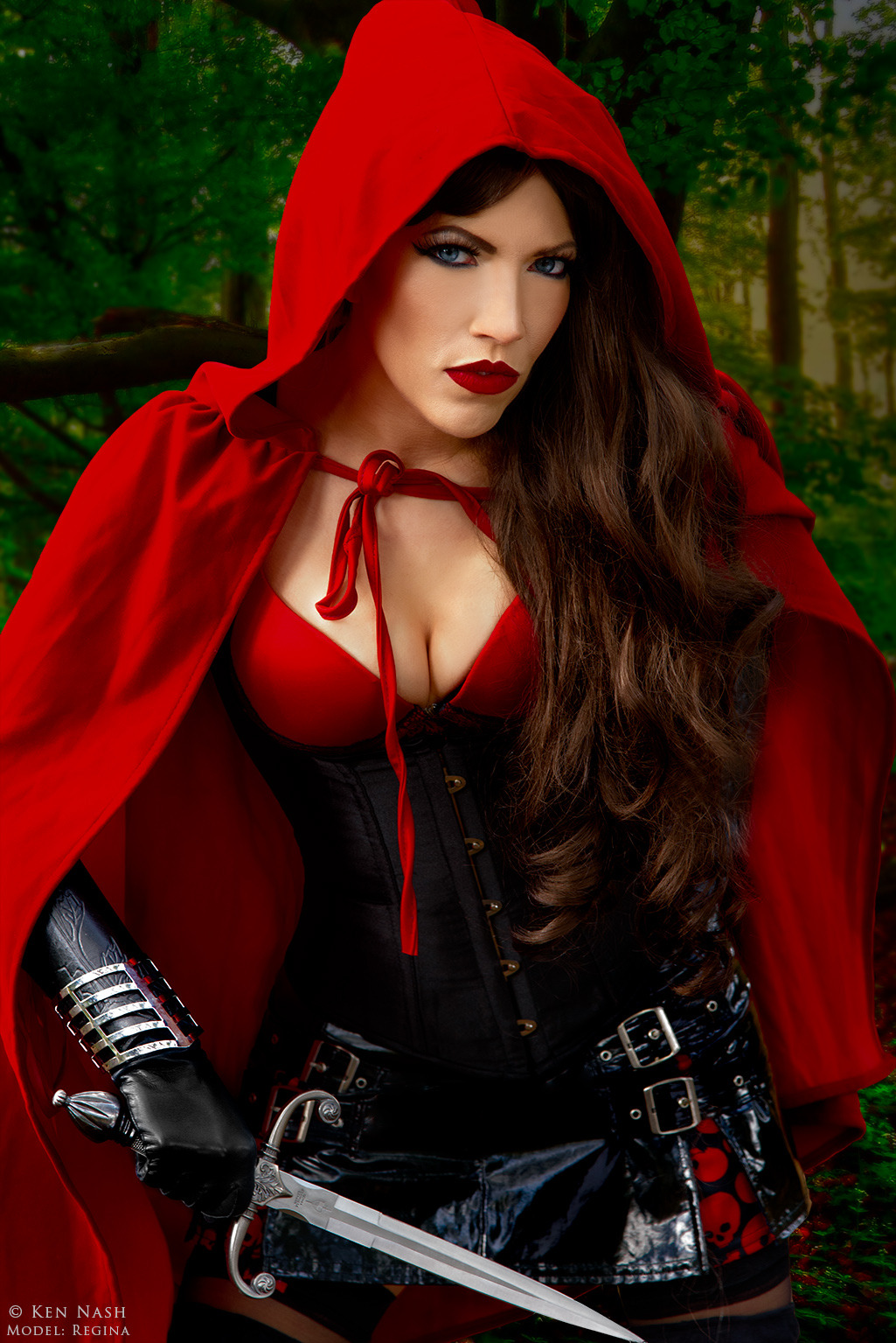 hotcosplaychicks:  Evil Red by ShadowDreamers   Follow us on Twitter - http://twitter.com/hotcosplaychick