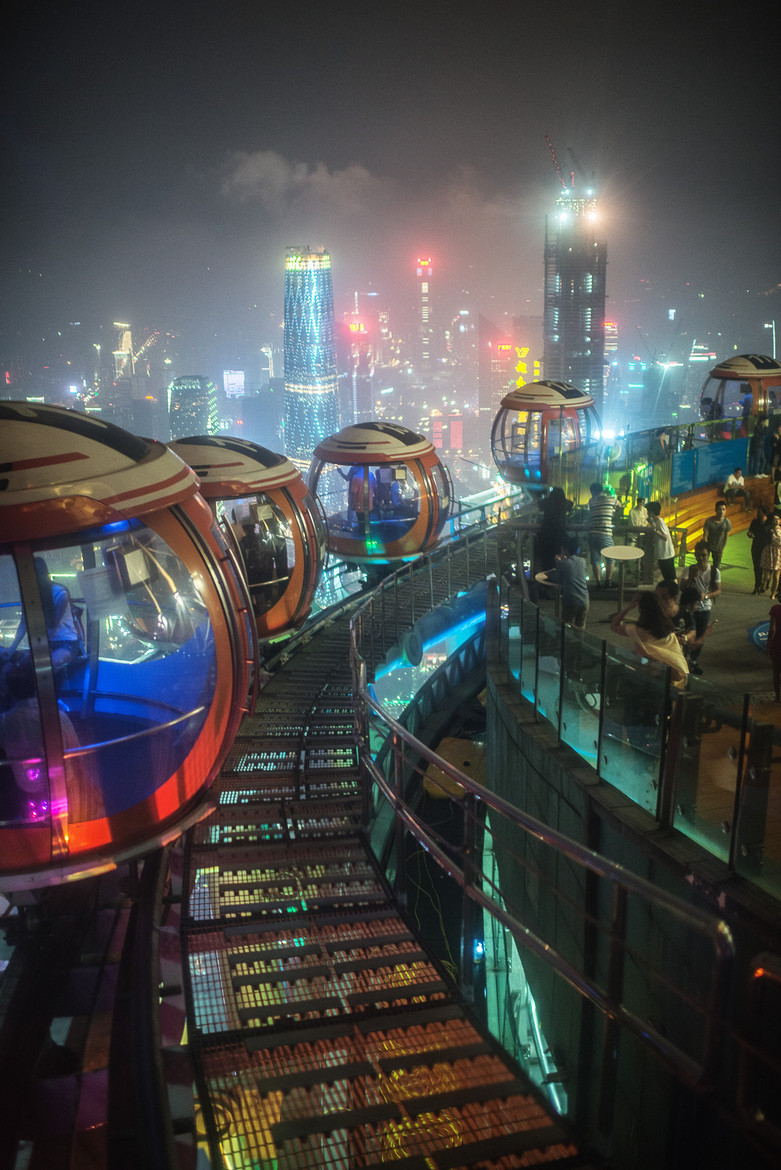 visualechoess: Space tram two - © Andrey Khludeyev 