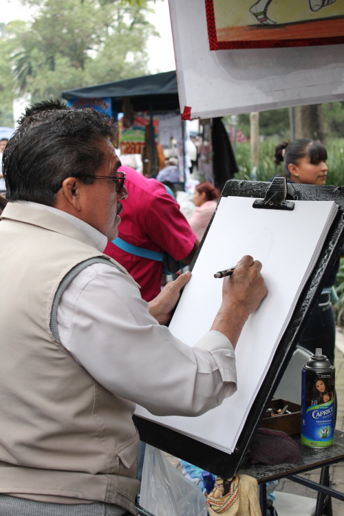 xanatxocoyotzin:Caricaturista en Chapultepec