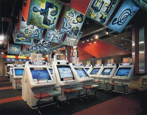 zoneplex:GAME FANTASIA BIRDY Facade (1994)place: Tokyo