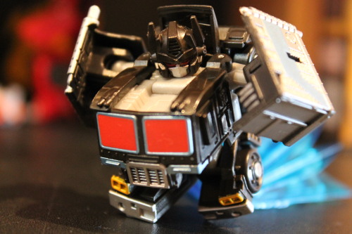 Transformers QT33 Black Convoy