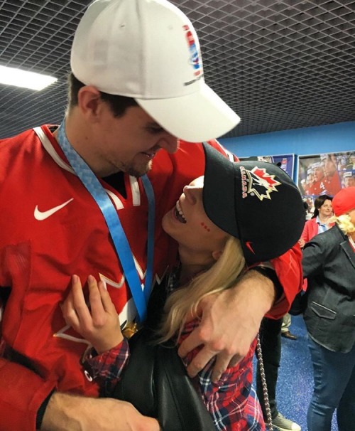 Wives and Girlfriends of NHL players — Dara Howell & Mark Scheifele