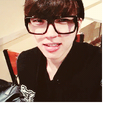 aigyu:  nwh91: 눈싸움할사람 덤뵤 ㅋㅋㅋㅋ trans: come at me if you want to have a staring contest against me ㅋㅋㅋㅋ 