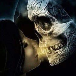 zackeriahanightmare:  Taste of ones soul #gothic #goth #horrorfan #horror #beautyindarkness #darkness #darksoul #darkside #reaper #grimreaper #soul #dark #darkart #skeleton #skull #darkromance #deathskiss