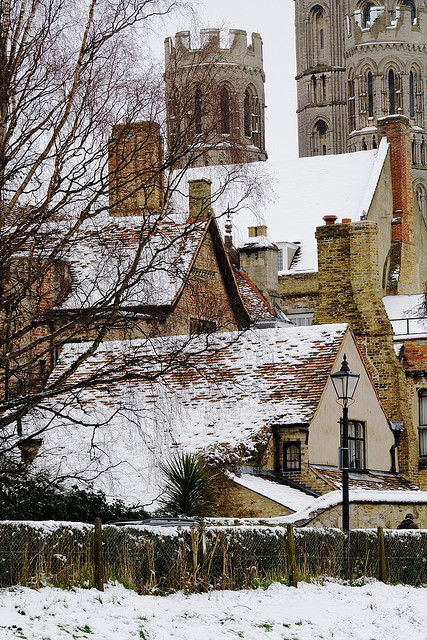 fabulousplaces:  Snowy rooftops next to Ely Cathedral (Ely, Cambridgeshire) by A