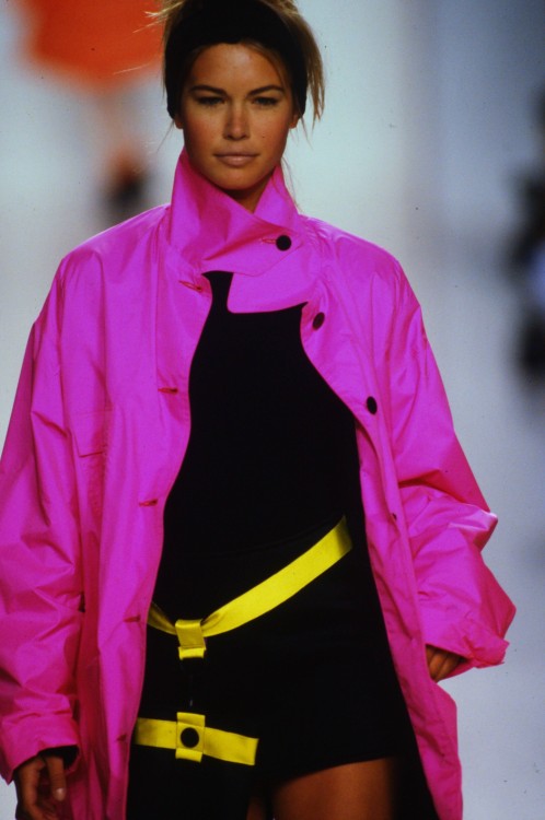 DKNY by Donna KaranFall Winter 1994 1995New York Fashion Week 1994 April 6. Model: Valeria Mazza