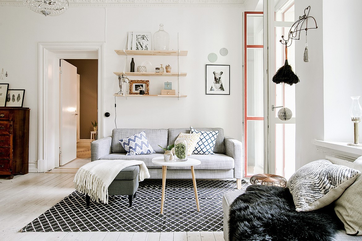 gravity-gravity:  Source: Bjurfors