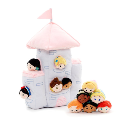 The Disney Princess Micro Tsum Tsum Castle Set is now available in the UK! The set will be available