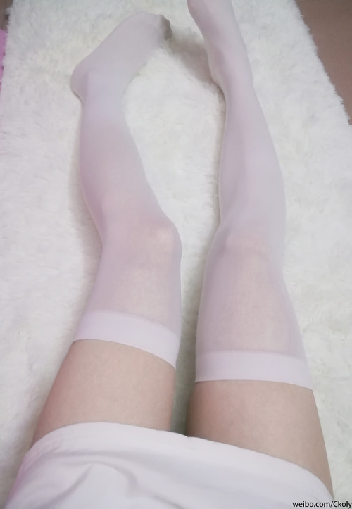 ckoly:  冒個泡 雙馬尾真可愛XD/謝謝大家的關注！對我來說是堅持下去的動力~！  