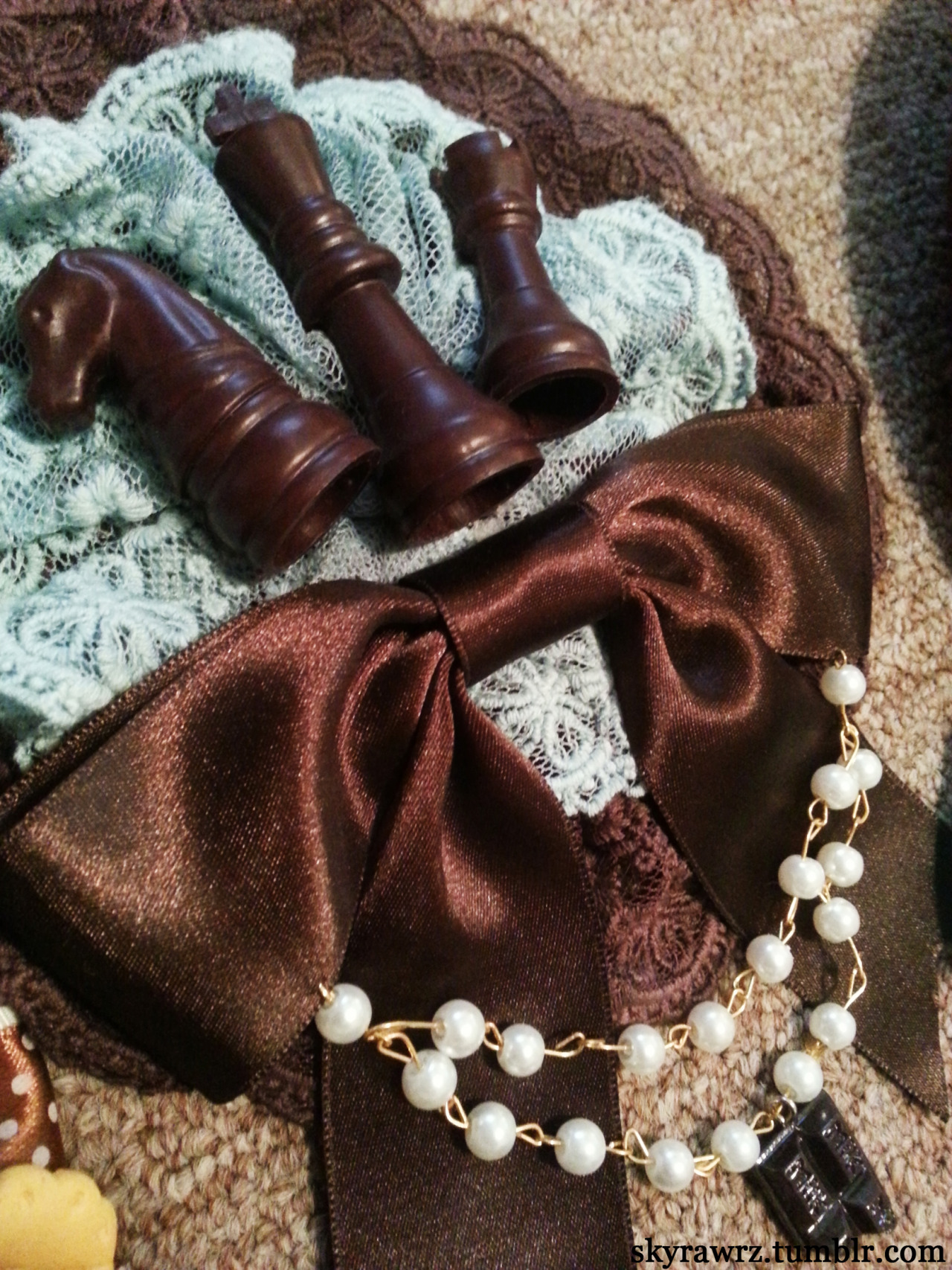 skyrawrz:  Finished making some accessories for my Chess Chocolate outfit I’m wearing