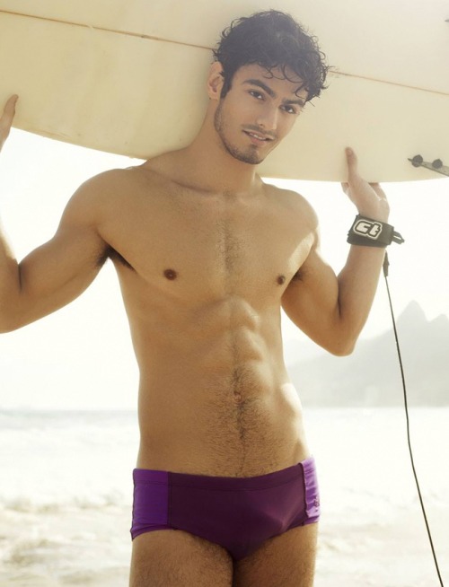 davyjoneslockerroom:  greenspeedos :: surf in purple