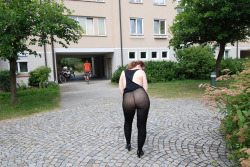 likethemaverage:Wearing just black sheer leggings while walking outside  A very hot wooman in an erotic pciture of her lovely ass (bum)