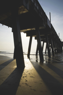 luxuryera:  Long Shadows Under the Pier |