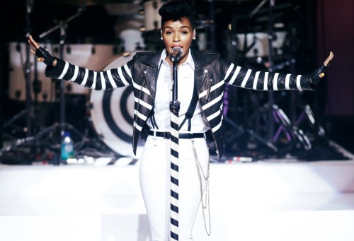 lexxerduglas:afterellen:Janelle Monáe - Variety’s Breakthrough Awardsmy queen