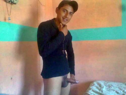chicoscaseroshot1:  Chicos vergones