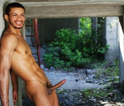 myhotpapi:  http://myhotpapi.tumblr.com/archive