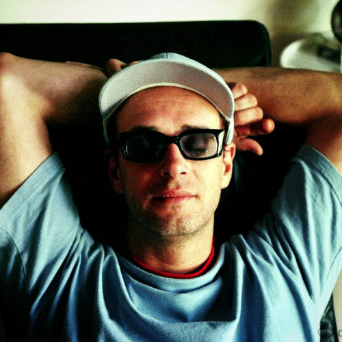 asiiideilogica:  37/100 fotos de Gustavo Cerati 