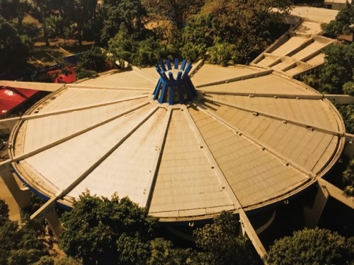 neshamama:revolutionary coppelia ice cream parlor, built 1966, havana architect mario girona celia s