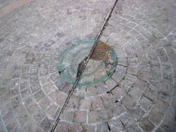 trippydancer: casualpromodinaa:  sensualcreepydays:  sixpenceee:  Center of the Universe The so-called Center of the Universe in downtown Tulsa is marked by a small concrete circle in the middle of a larger circle of bricks. It’s not much to look