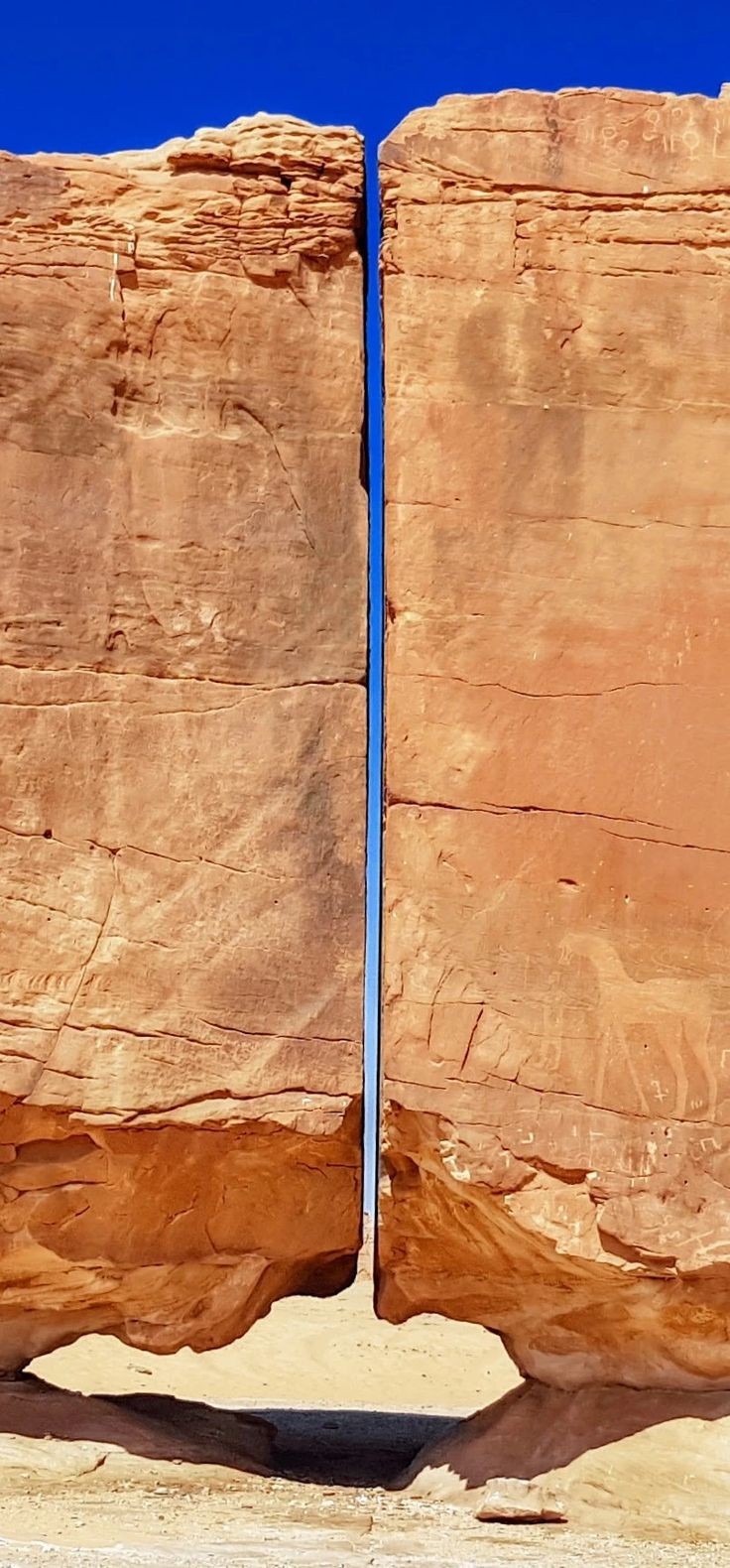 The Al Naslaa Rock Formation Is Earth’s Most Bizarre Geological Feature