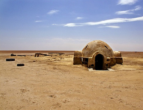 pugtearz:  abandonedporn:  Abandoned Star Wars movie set by Rä di Martino - via