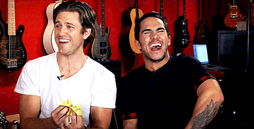 leepacey: Interview with Aaron Tveit and Carlos PenaVega 