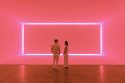 bootykop:  razorshapes:  James Turrell at