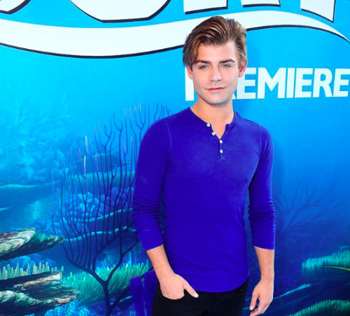 One thing I love about Garrett Clayton is that he’s sexy and not afraid to do edgy projects… but he’s still a Disney sweetheart! 