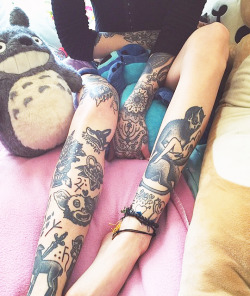 pixiesnows:  Hannah Snowdon’s leg tattoos by: Grace, Oliver and Wolfspit 